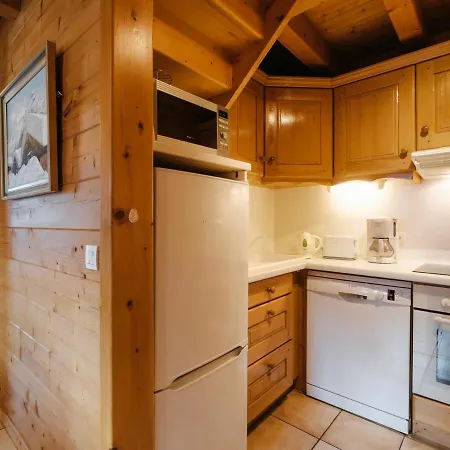 Apartment Mitoyen A La Clusaz, Ideal Famille, 6 Voyageurs, 3 Chambres, Proche Pistes - Fr-1-304-277