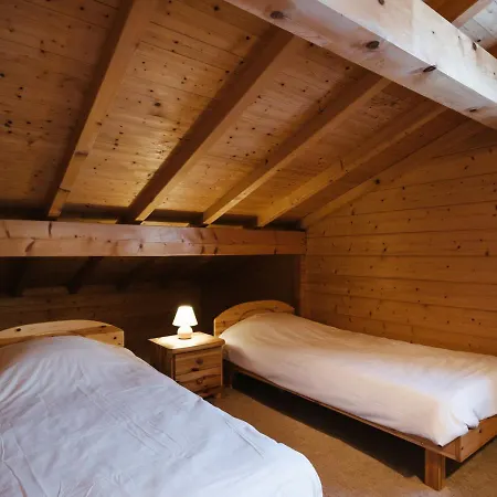 Apartment Mitoyen A La Clusaz, Ideal Famille, 6 Voyageurs, 3 Chambres, Proche Pistes - Fr-1-304-277 *